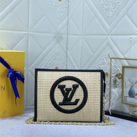 High quality Shoulder bag size:9.5*7.9*2.2cm LOV #Z0488