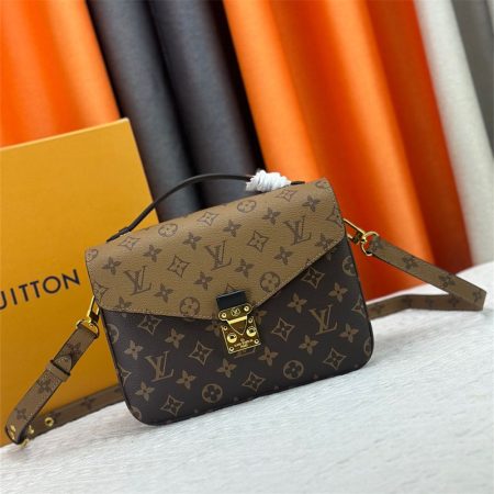 High quality shoulder bag size:25*19*9cm LOV #Z0529 - Image 2