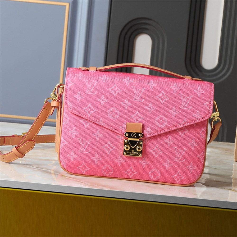 High quality shoulder bag size:25*19*7cm LOV #Z0531 - Image 1