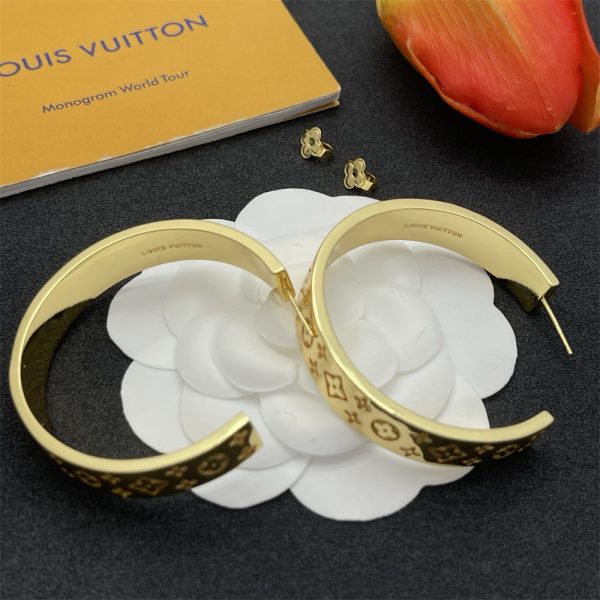 Wholesale High quality Earrings LOV #Z0577