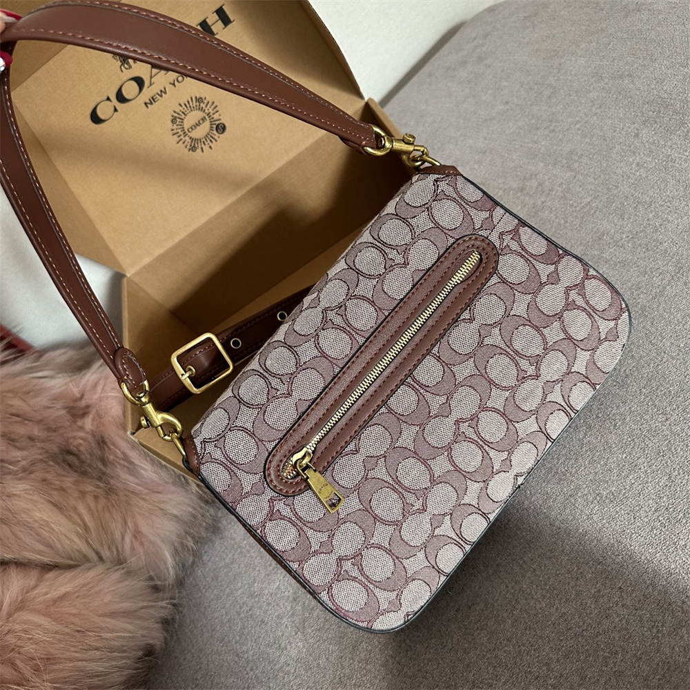 High quiality shoulder bag size:26*17cm COH #Z0590 - Image 3