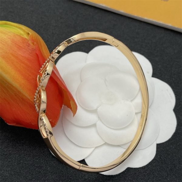 Wholesale high quality Bracelet LOV #Z0620