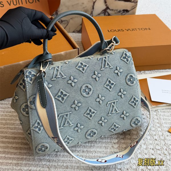 High quality Handbag size:26cm LOV #Z0638
