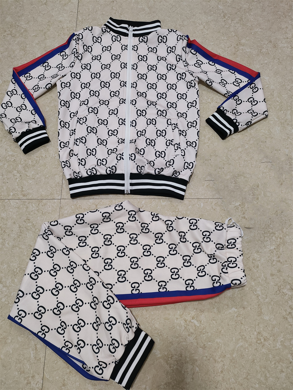 1 set sneaker & suit free shipping GUI #Z0658 - Image 2
