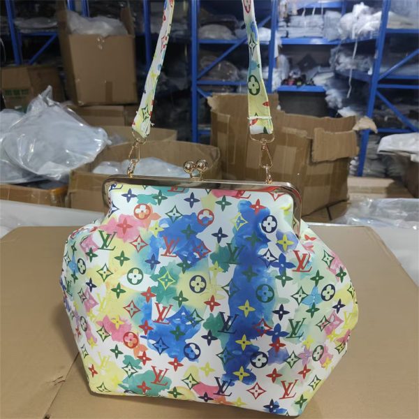 Wholesale fashion handbag size:43*33*20cm LOV #Z0676