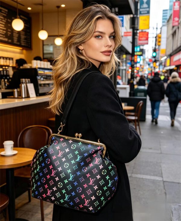 Wholesale fashion handbag size:43*33*20cm LOV #Z0676