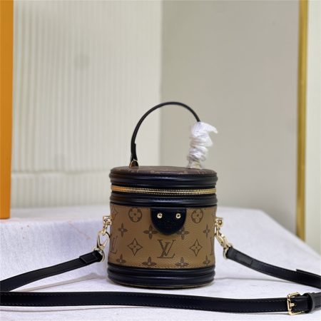 High quality shoulder bag size:14.5*14*12cm LOV #Z0714