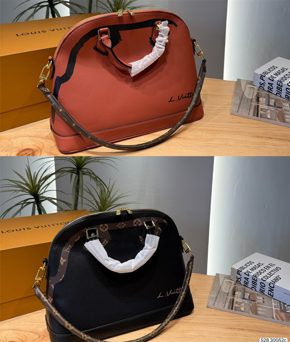 High quality shell bag size:35*27cm LOV #Z0782 - Image 1