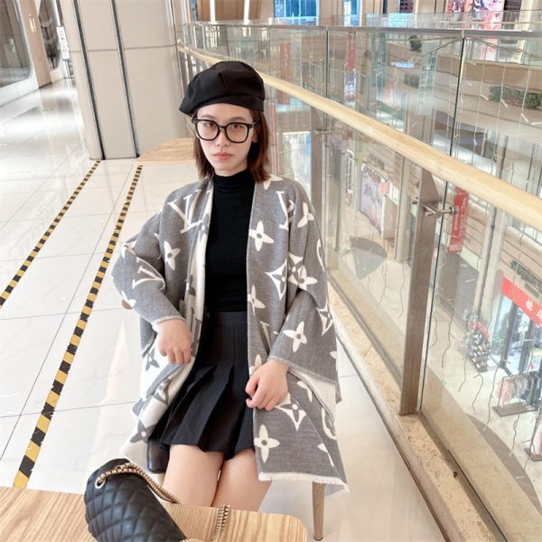 Wholesale Fashionable scarf LOV #A0163