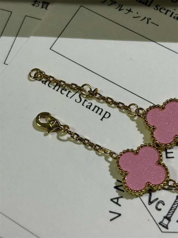Wholesale Fashion Bracelet VAC #A0822