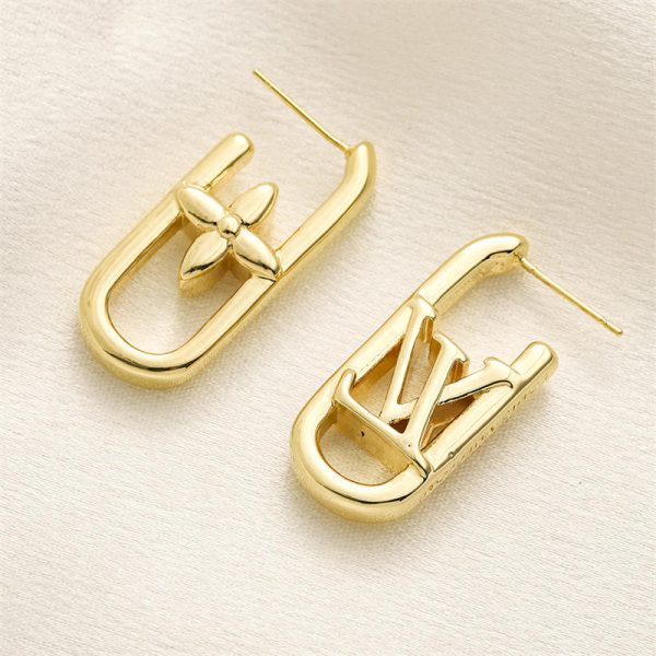 Wholesale Fashion Earrings LOV #A1013