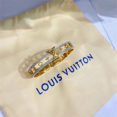Wholesale Fashion Bracelet LOV KE #A5626