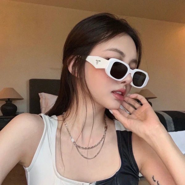 Wholesale Fashionable sunglasses GUI #A0446