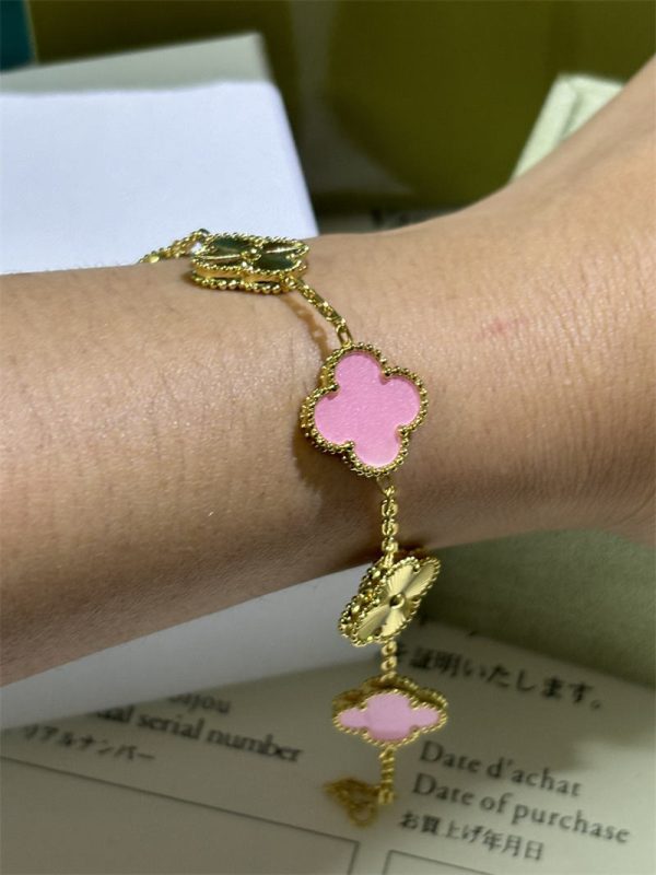 Wholesale Fashion Bracelet VAC #A0822