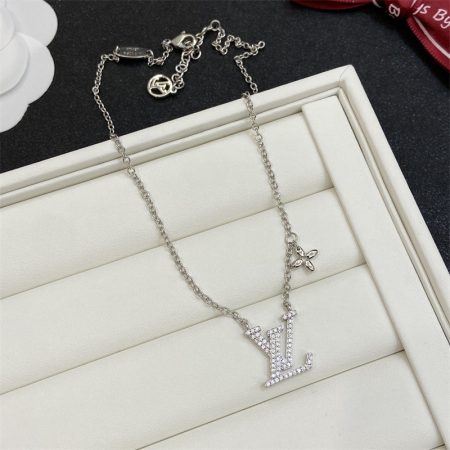 Wholesale Fashion High quality Necklace LOV #A1755
