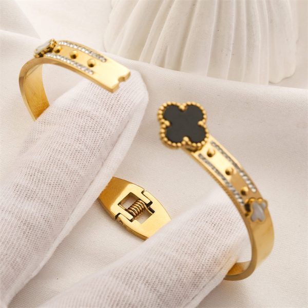 Wholesale Fashion bracelet VAC YW #A2848