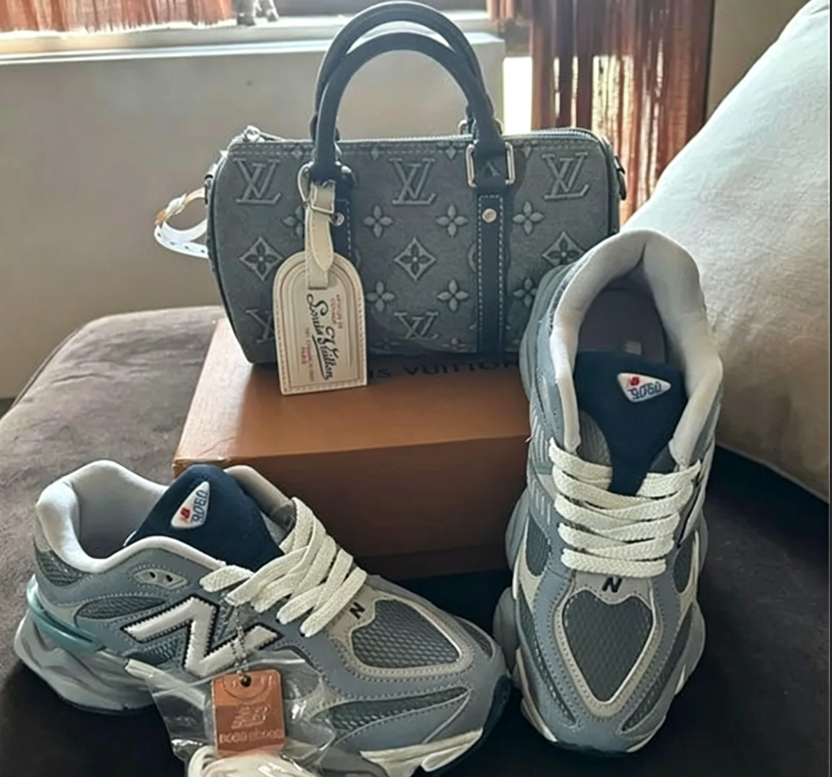 1 set sport shoes & shoulder bag free shipping LOV NEWB #24549 - Image 1