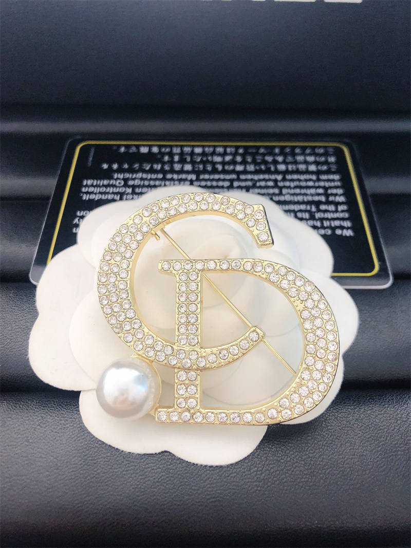 Wholesale Fashion Brooch DIR LHZ #A0859 - Image 3