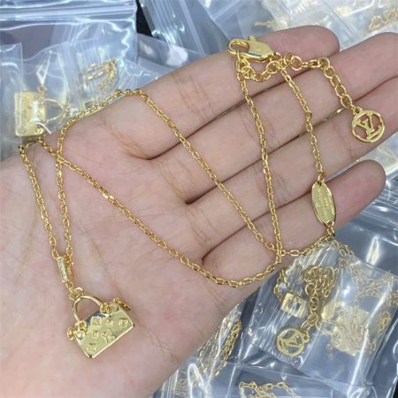 Wholesale Fashion High quality Necklace LOV #A1527