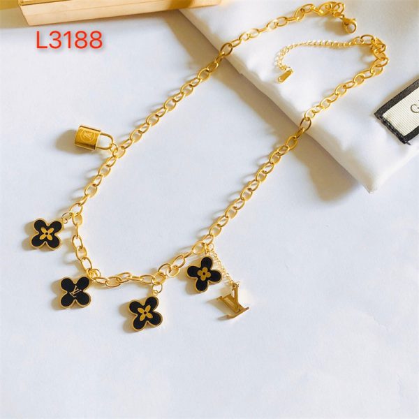 Wholesale Fashion Necklace and Bracelet Set LOV KE #A5560