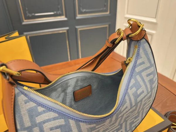 High quality shoulder bag size:27*15cm FEI #29011