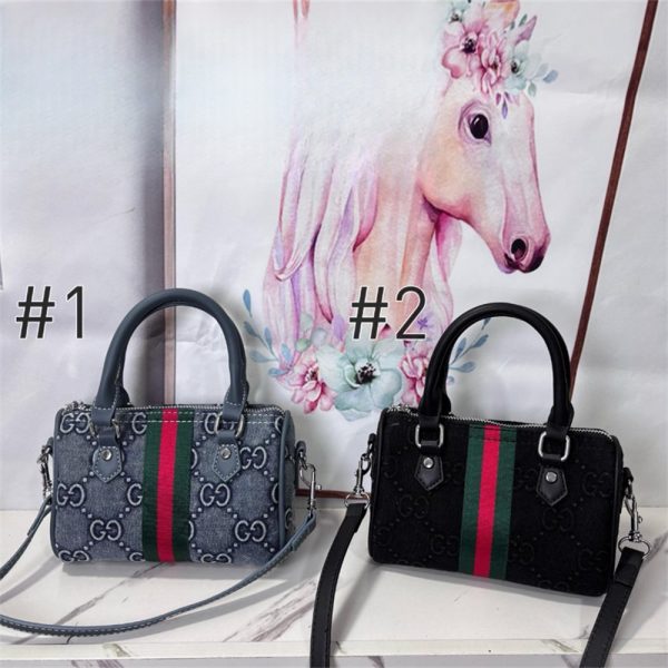 Wholesale fashion handbag size:19*12.5*10.5cm GUI #Z0196
