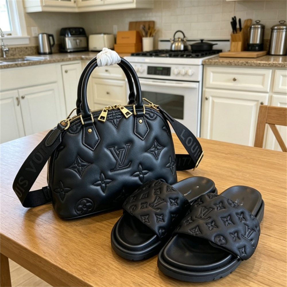 High quality slippers & shell bag set free shipping LOV #Z0711 - Image 1