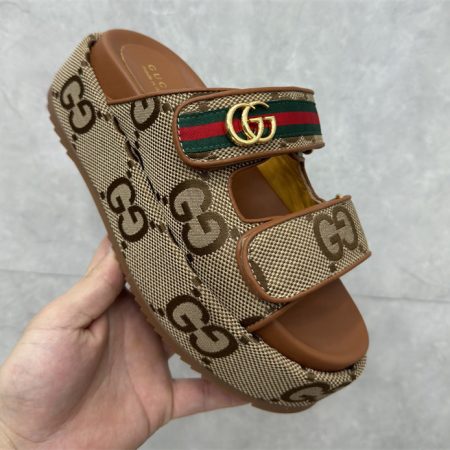 High quality slippers size:5-12 with box GUI #23542 - Image 4