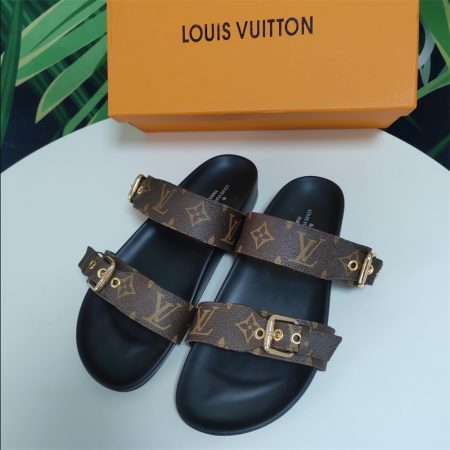 High quality slipper size:5-11 with box LOV #30793