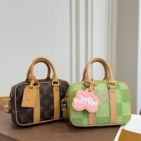 High quality shoulder bag size:20*14cm LOV #31466