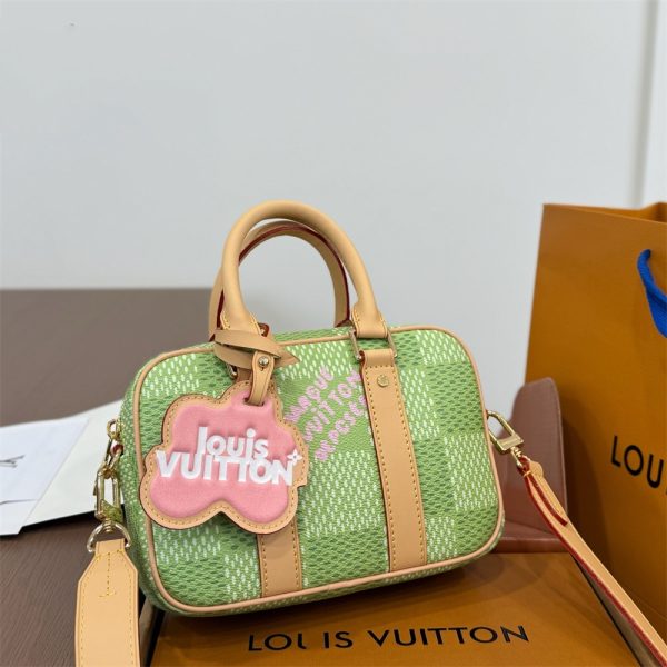 High quality shoulder bag size:20*14cm LOV #31466