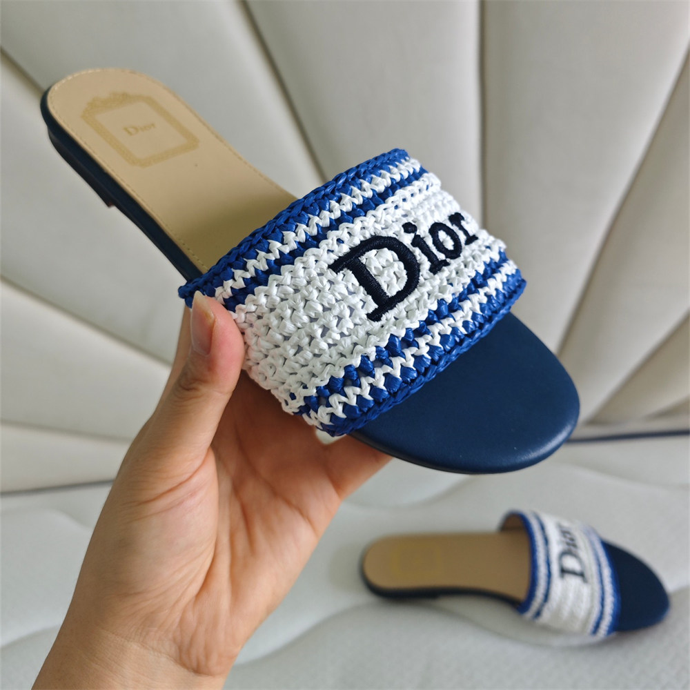 High quality slippers size:5-12 with box DIR #31477 - Image 3
