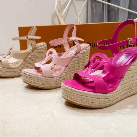 High quality sandals size:5-11 with box LOV #31481
