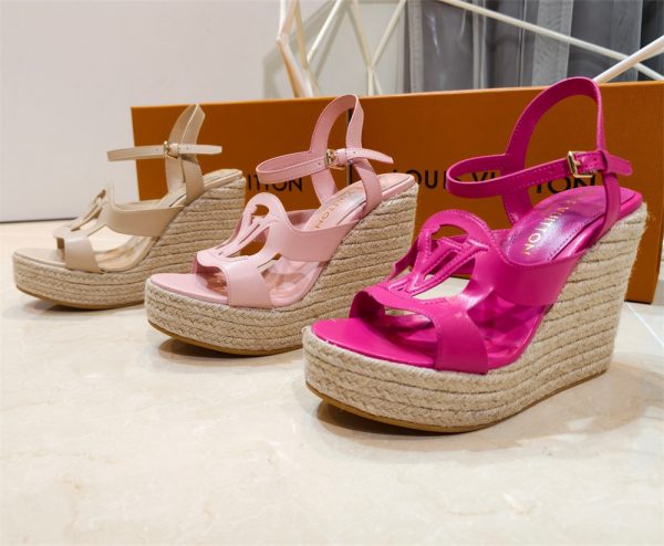 High quality sandals size:5-11 with box LOV #31481