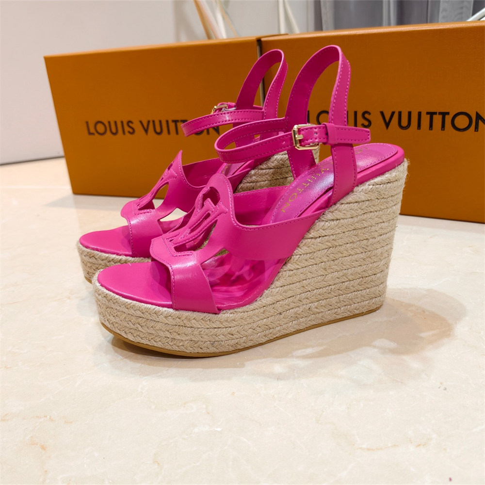 High quality sandals size:5-11 with box LOV #31481 - Image 2