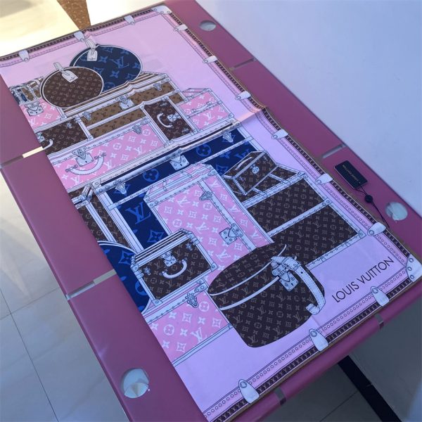 High quality silk scarf size:90*90cm LOV #31482