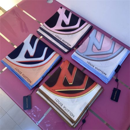 High quality silk scarf size:90*90cm LOV #31483