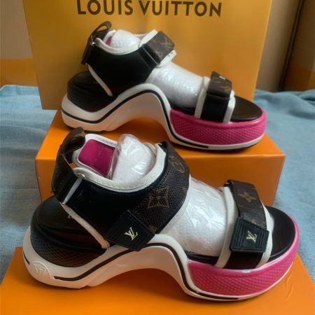 High quality sandals size:5-11 with box LOV #31487 - Image 2