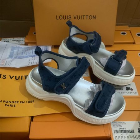 High quality sandals size:5-11 with box LOV #31487 - Image 3