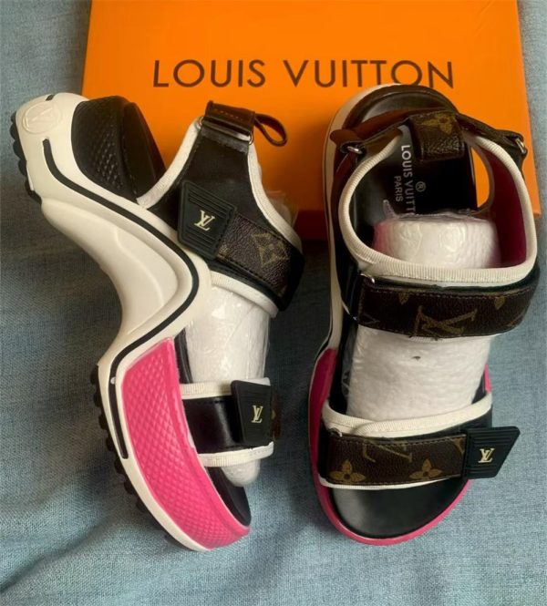 High quality sandals size:5-11 with box LOV #31487