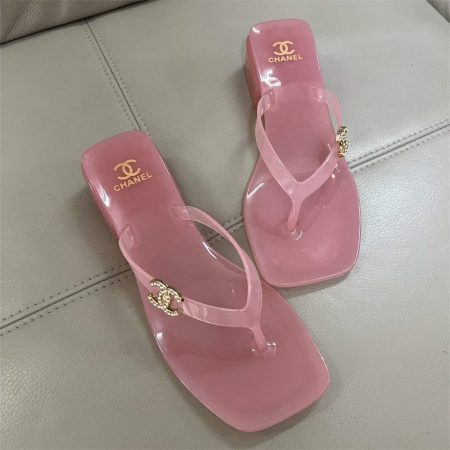 High quality slipper size:5-10 with box CHL #31493 - Image 2