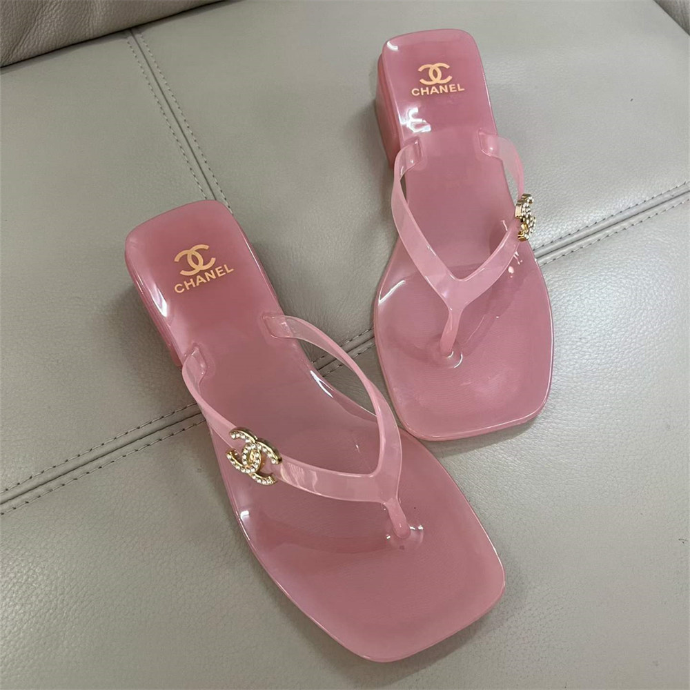 High quality slipper size:5-10 with box CHL #31493 - Image 2