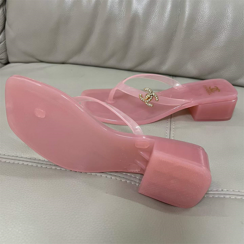 High quality slipper size:5-10 with box CHL #31493 - Image 3