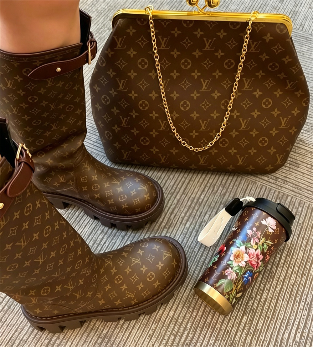 High quality boots & shoulder bag set free shipping LOV #31501 - Image 1