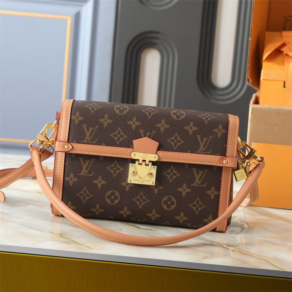 Top quality shoulder bag size:24*16.5cm LOV #31546