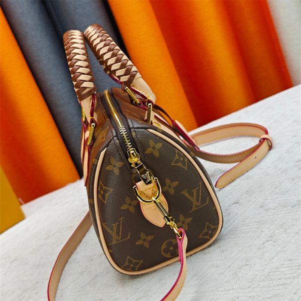 Top quality shoulder bag size:20.5*13.5cm LOV #31547