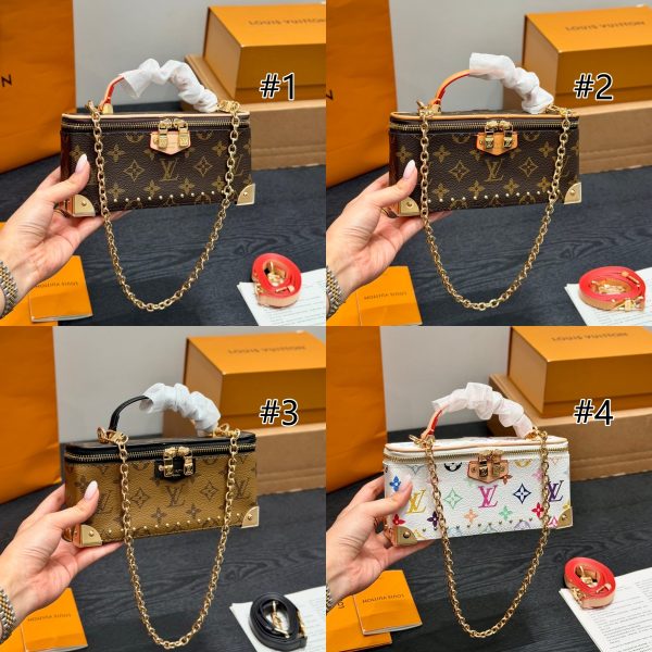 High quality makeup bag size:20*10cm LOV #31558