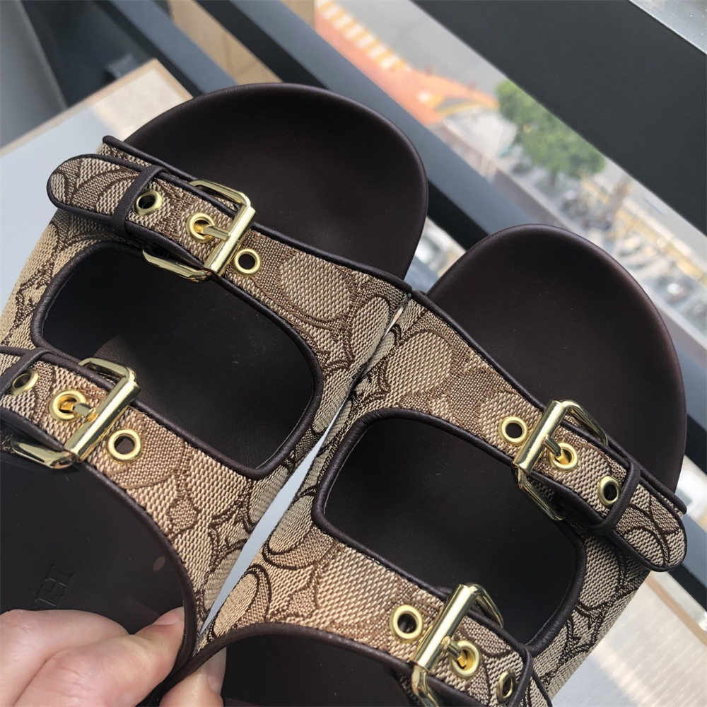 High quality slippers size:5-11 with box COH #31563 - Image 4