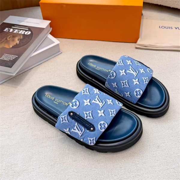 High quality slippers size:5-11 with box LOV #31573