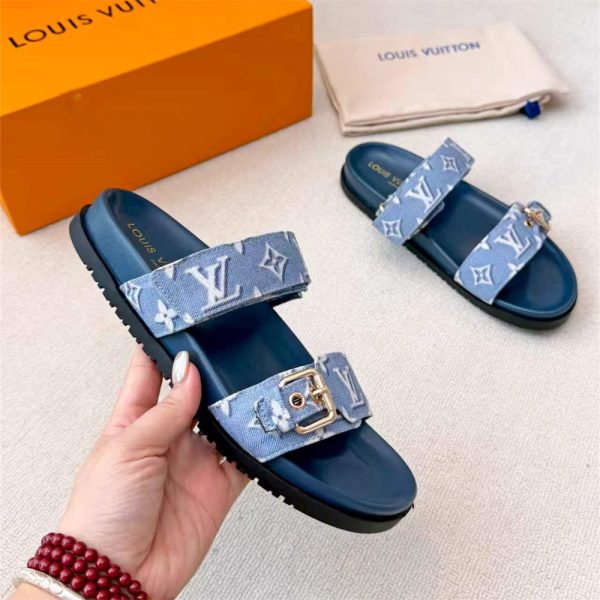 High quality slippers size:5-11 with box LOV #31574